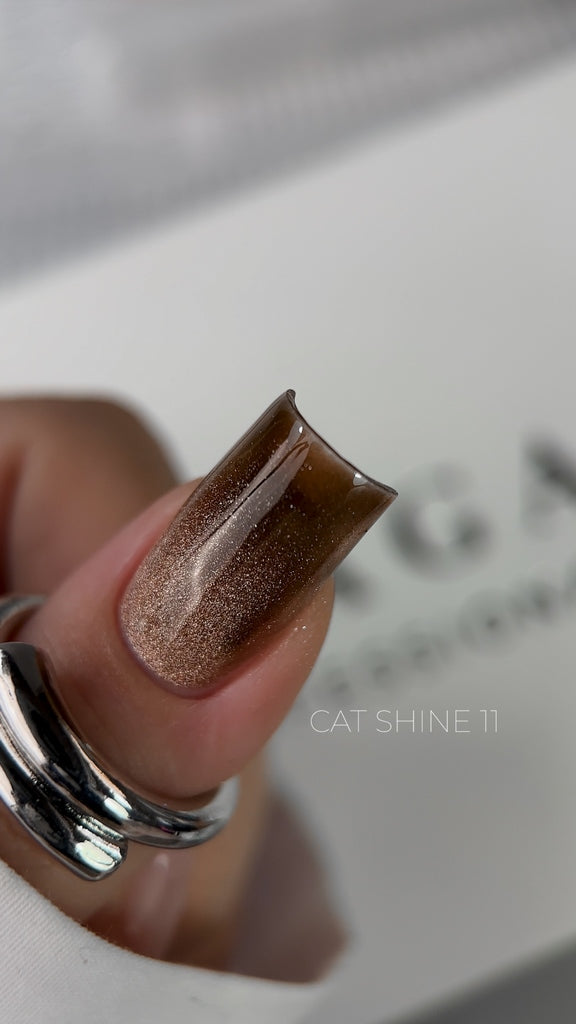 Gel polish Cat Shine №11 9 ml Saga Professional