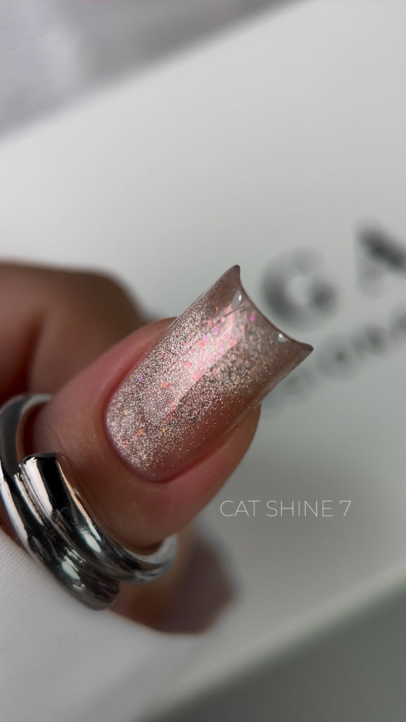 Gel polish Cat Shine №7 9 ml Saga Professional