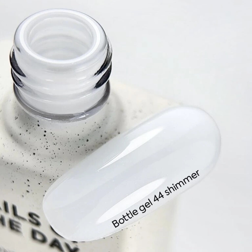 Gel Bottle mit Schimmer Nr. 44 10 ml NAILSOFTHEDAY