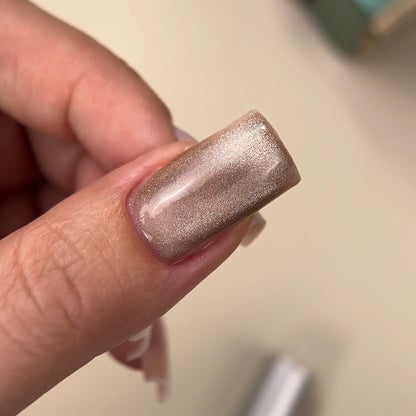 Гель-лак "Cat Eye" Charm 15 ml HEYLOVE