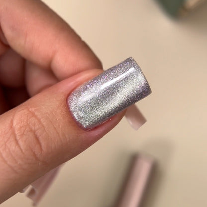 Гель-лак "Cat Eye" Mirage 15 ml HEYLOVE