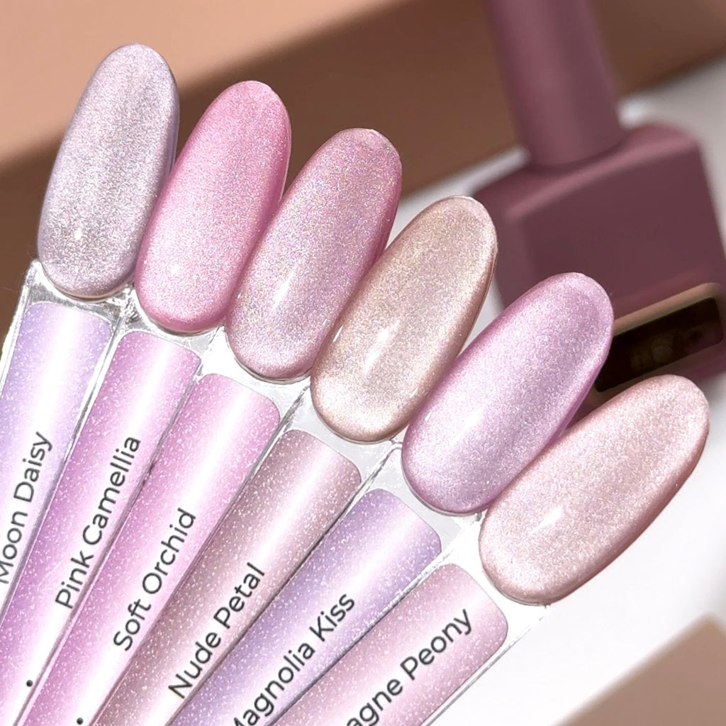Gellak "Cat Eye" Champagne Peony 15 ml HEYLOVE