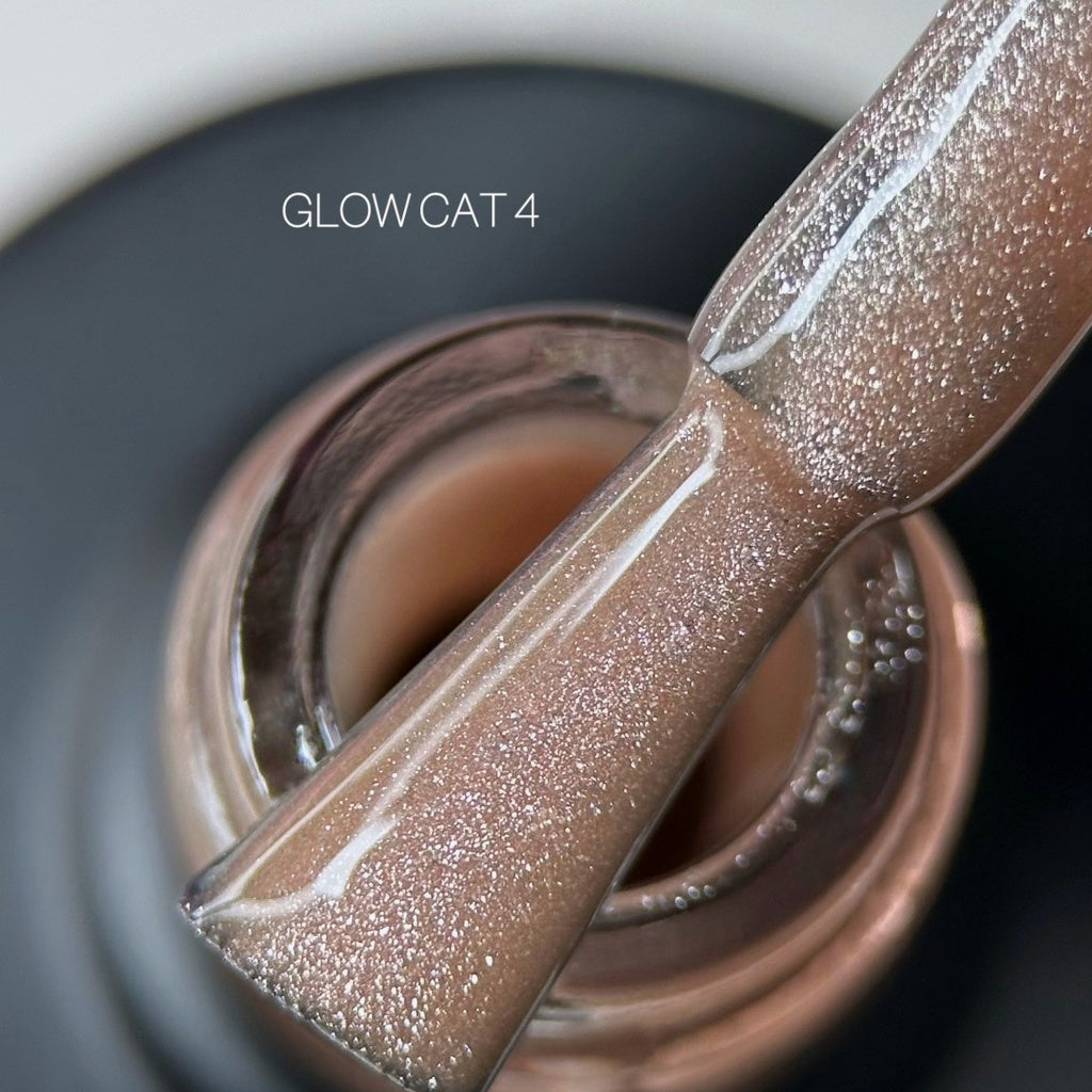 Гель-лак Glow Cat №4 10 мл Saga Professional