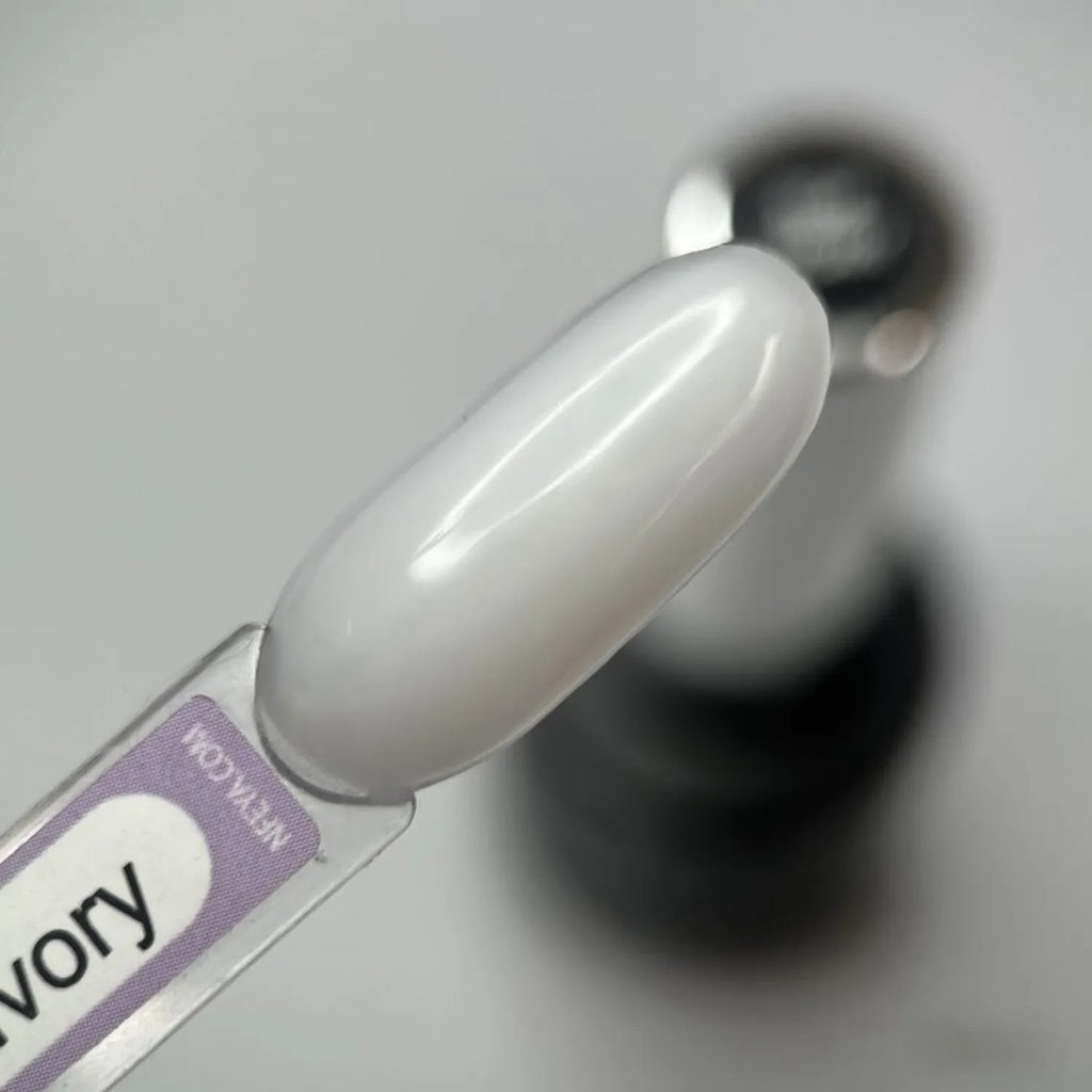 Top Color Ivory 10 ml Saga Professional