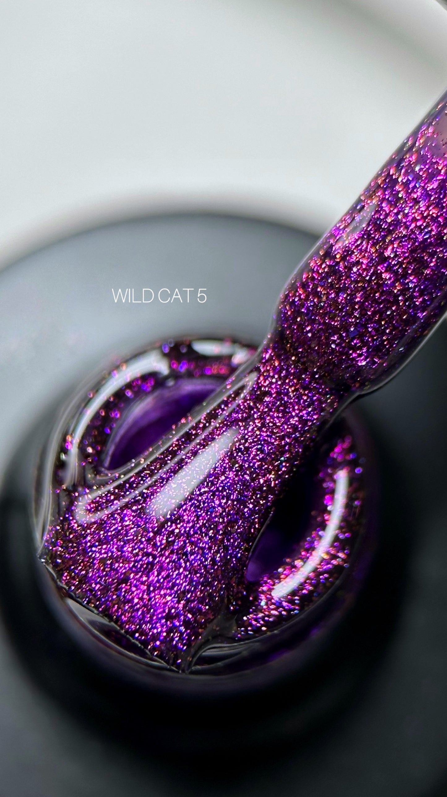 Esmalte em gel Wild Cat №5 9 ml Saga Professional